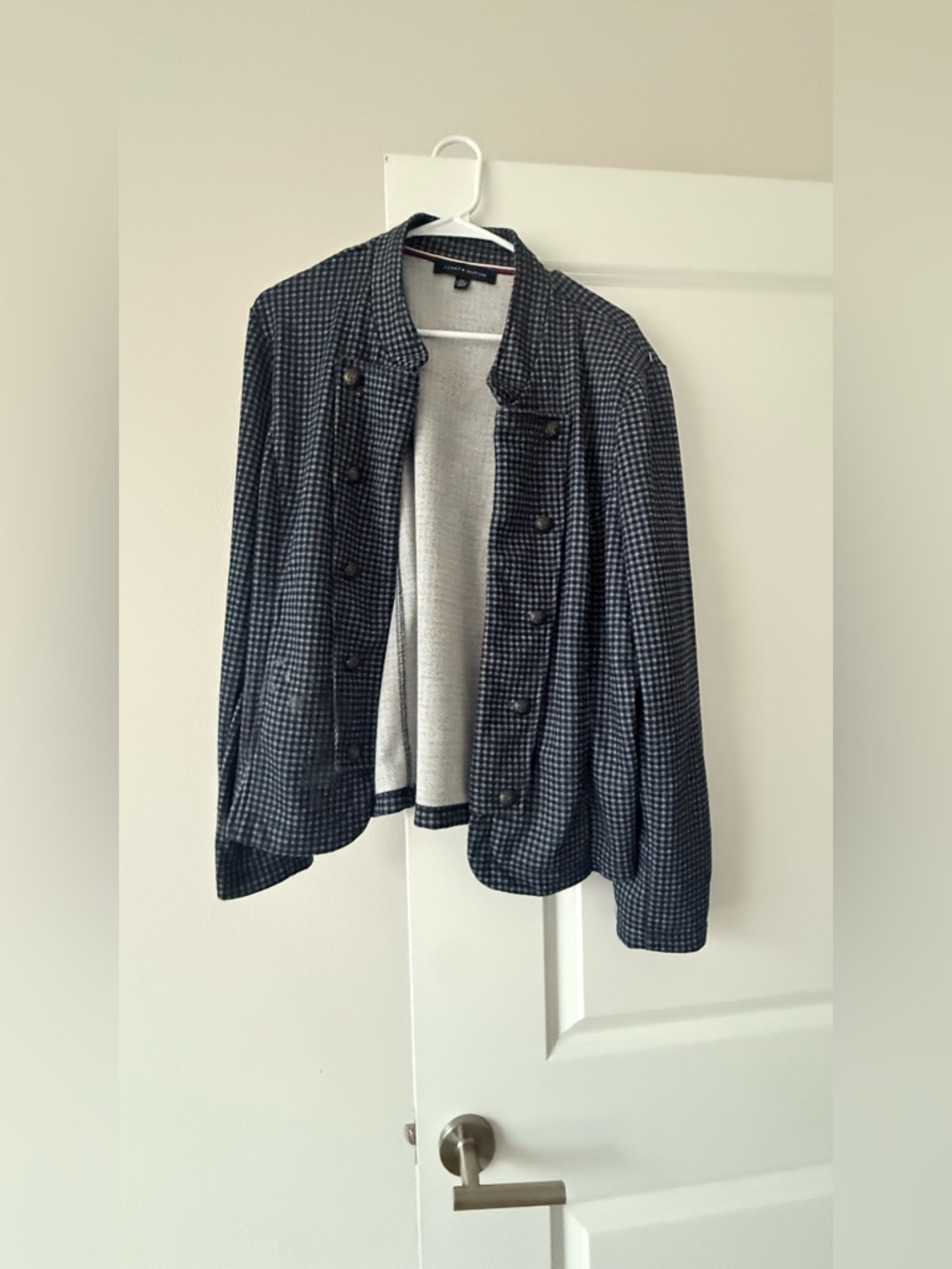 Tommy Hilfiger Cream Knit Pullover with Navy Trim